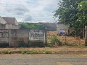 VENDE SE LOTE NO CENTRO DA CIDADE!