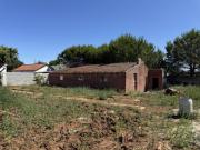 Vende se Moradia para Recuperar com Terreno de 714 m2 em...