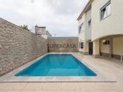 Vende se no Barreiro, Moradia Unifamiliar T7 com 3...