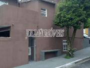 Vende se sobrado com 2 casas e salão comercial Jardim...