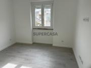 Vende se T2 totalmente remodelado na Graça Lisboa