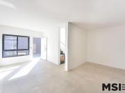 VENDE SOBRADO TRIPLEX COM 03 QUARTOS 1 suíte | BAIRRO...