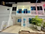 VENDEMOS CASA DE TRES PLANTA EN SECTOR DEL RECREO CARTAGENA