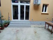 vendersi bilocale più servizi con giardino privato zona...
