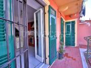 Vendesi appartamento a Genova via Chiaravagna, Sestri...