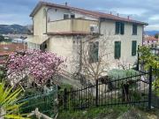 Vendesi appartamento a La Spezia via Fontanella, 19,...