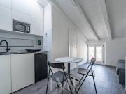 Vendesi appartamento a Milano via Fabio Mangone, 2,...