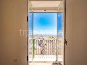 Vendesi appartamento a Napoli via Andrea d'Isernia,...