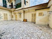 Vendesi appartamento a Napoli via Cardinale Filomarino,...