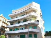 Vendesi appartamento a Roma via Acherusio, Africano...