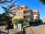 Vendesi appartamento a Roma via Luca Carimini, Pisana...