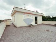 Vendesi appartamento a Roma via Lucio Cassio, 13, Tomba...