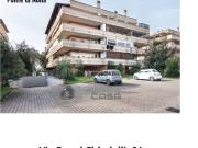 Vendesi appartamento a Roma via Raoul Chiodelli, 64,...