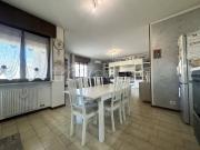 Vendesi appartamento a Roncà, Terrossa