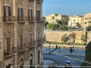 Vendesi appartamento a Taranto corso Umberto I, 15, Borgo