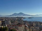 Vendesi attico a Napoli, Vomero