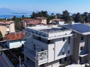 Vendesi attico/mansarda a Desenzano del Garda via Sirmione