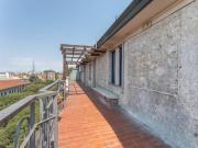 Vendesi attico/mansarda a Milano viale Lombardia, 86,...