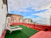 Vendesi attico/mansarda a Napoli via Torquato Tasso,...