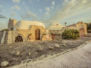 Vendesi bel complesso di trulli e lamie ristrutturate...