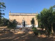 Vendesi bel complesso immobiliare composto da un casale...