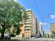 Vendesi bilocale a Milano via Vincenzo Monti 71,...