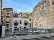 Vendesi bilocale a Napoli via Nardones, 66, Monte di Dio