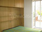 Vendesi bilocale a Roma via Andrea Barbazza, 15,...