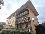 Vendesi bilocale a Roma via Corigliano Calabro 13, Appio...
