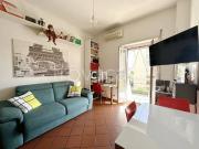 Vendesi bilocale a Roma via della Fanella, Casetta...