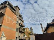 Vendesi bilocale a Roma via dell'Assiolo, 19, Tor...