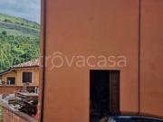 Vendesi casa indipendente a Belfiore, Foligno