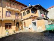 Vendesi casa indipendente a Bellinzago Novarese