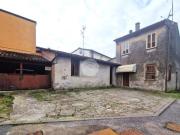 Vendesi casa indipendente a Borgo Virgilio via Antonio...