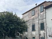 Vendesi casa indipendente a Calci via s. Piero