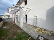 Vendesi casa indipendente a Calcinaia via Vittorio Veneto