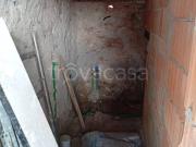 Vendesi casa indipendente a Carrara via Antica Massa, Avenza