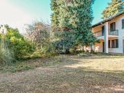 Vendesi casa indipendente a Cassano Magnago via...