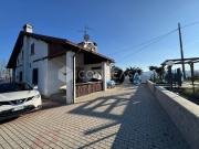 Vendesi casa indipendente a Castelvetro di Modena via...