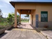 Vendesi casa indipendente a Catania via del Basilico, 9,...