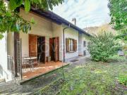 Vendesi casa indipendente a Como via alla Zocca, Albate...