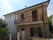 Vendesi casa indipendente a Forlì via Luigi Acquisti,...