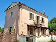 Vendesi casa indipendente a Frosinone via Ceccano, 102