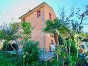 Vendesi casa indipendente a Genova, Struppa