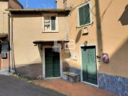 Vendesi casa indipendente a Gragnana, Carrara