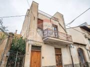 Vendesi casa indipendente a Grammichele via Vittorio...