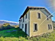 Vendesi casa indipendente a Gubbio