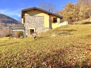 Vendesi casa indipendente a Laino