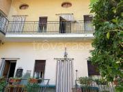 Vendesi casa indipendente a Lonato del Garda piazza Corlo