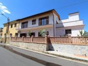 Vendesi casa indipendente a Montalto Uffugo via...